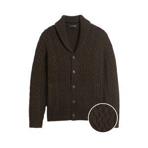 Banana Republic men’s medium Cable Knit Cardigan *needs fabric shaver*